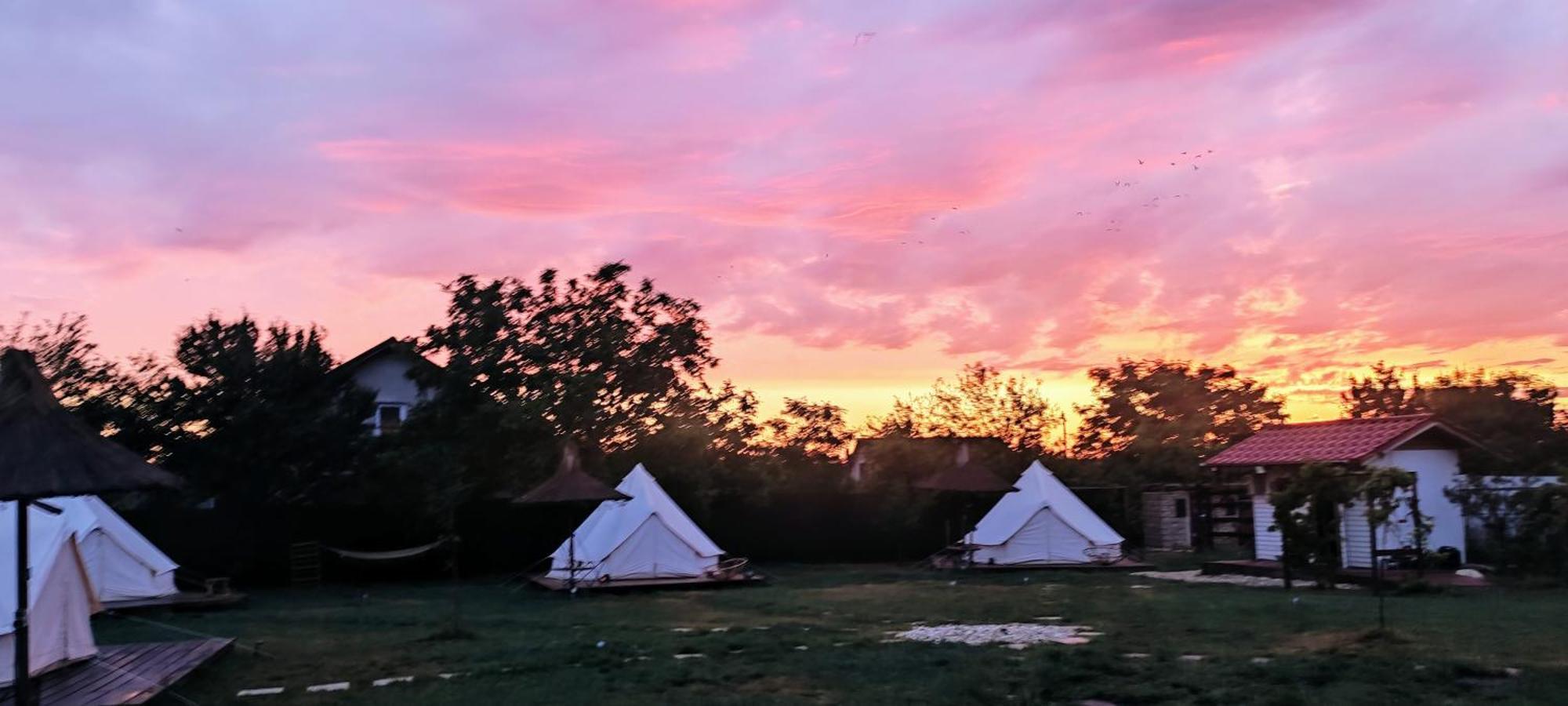 Luna Glamping 图兹拉 外观 照片